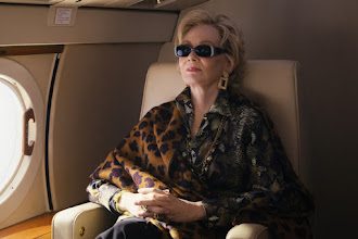 Hacks: 3ª temporada recebe trailer e pôster