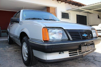 Os automóveis não-populares que chegaram a liderar as vendas no Brasil