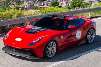 F12 Berlinetta TRS: conheça o novo modelo exclusivo da Ferrari de de R$ 9,3 milhões