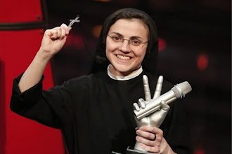 Freira surpreende o público e vence o The Voce na Itália